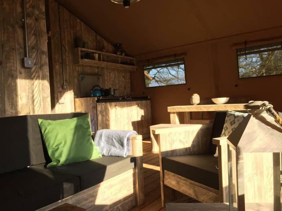 Lapwing Safari Tent Челтнъм Екстериор снимка