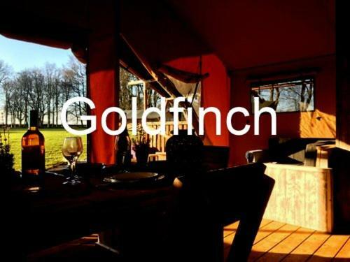 Lapwing Safari Tent Челтнъм Екстериор снимка